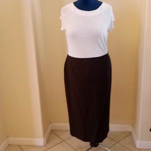 EMANUEL UNGARO Emanuel  Light Weight Skirt  Plus Size 16 / 50